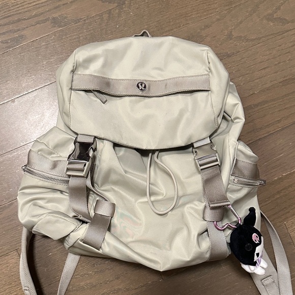 Lululemon Wunderlust Backpack mini 14L - Picture 1 of 9